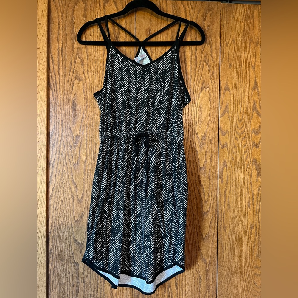 Black chevron dress - size med